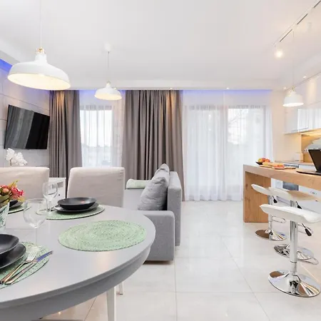 Batorego 7 Gdynia Apartments By Noclegi Renters Exterior photo
