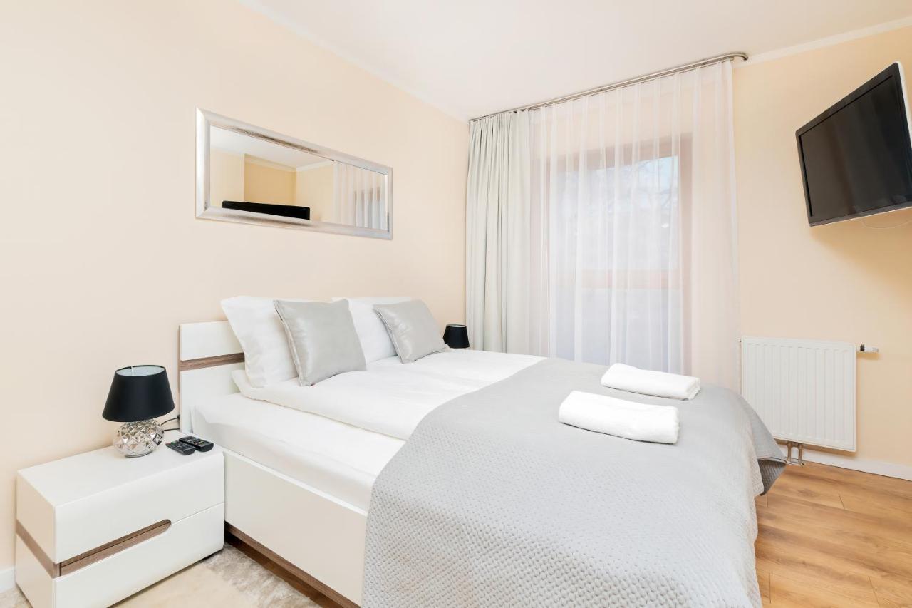 Batorego 7 By Renters